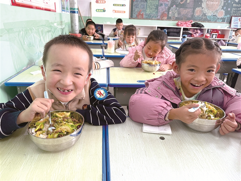 1764632369175269.jpg 青海057.jpg